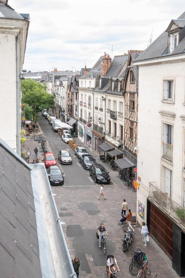 Recent Studio A Deux Pas Du Vieux Tours Apartment Exterior foto